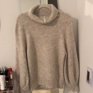 Aritzia Babaton sweater